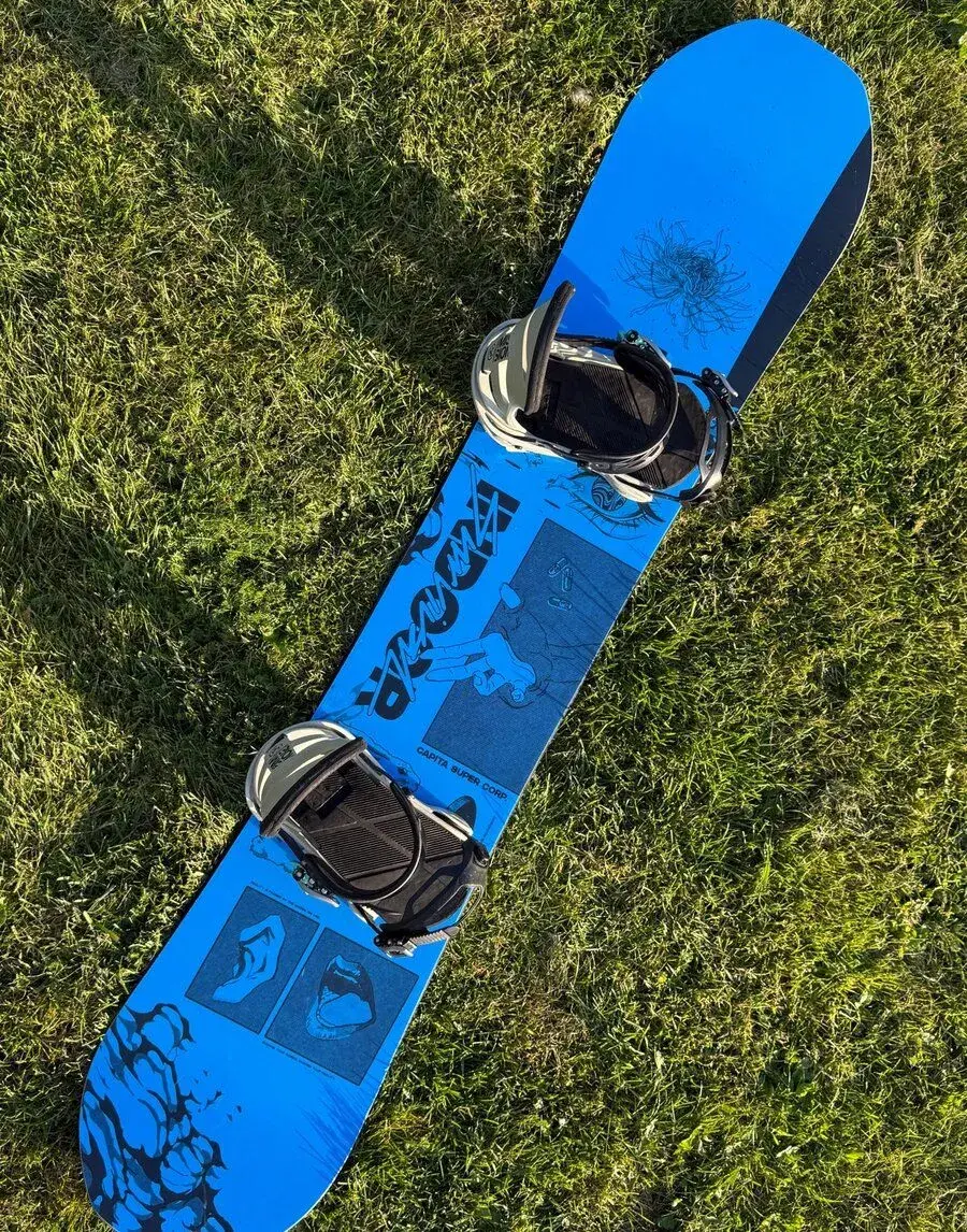 Snowboard CAPiTA 158W + vázání Burton Mission M