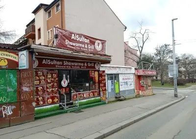 Pronájem obchodu u hlavní kom. ,Praha 10 Strašnice