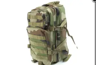 Olivová helma+ batoh 25l a multicam klobouku