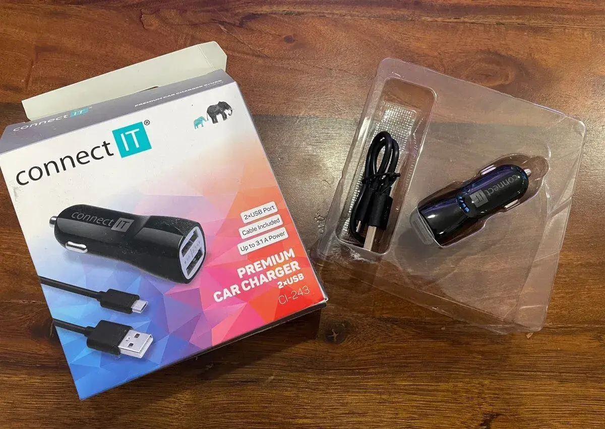 Nabíječka do auta, 2x USB vstup