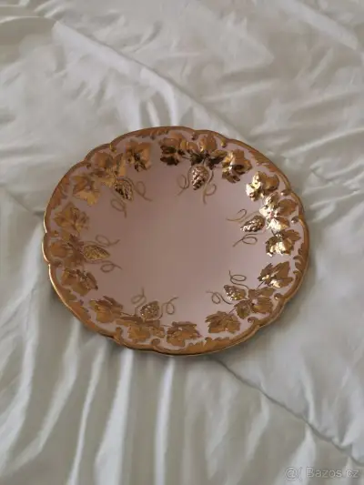 Mísa z růžového porcelánu