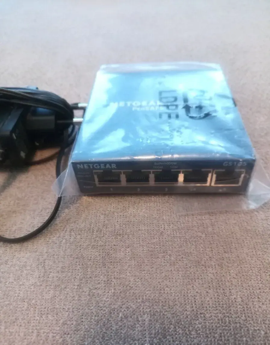 SWITCH NETGEAR GS 105