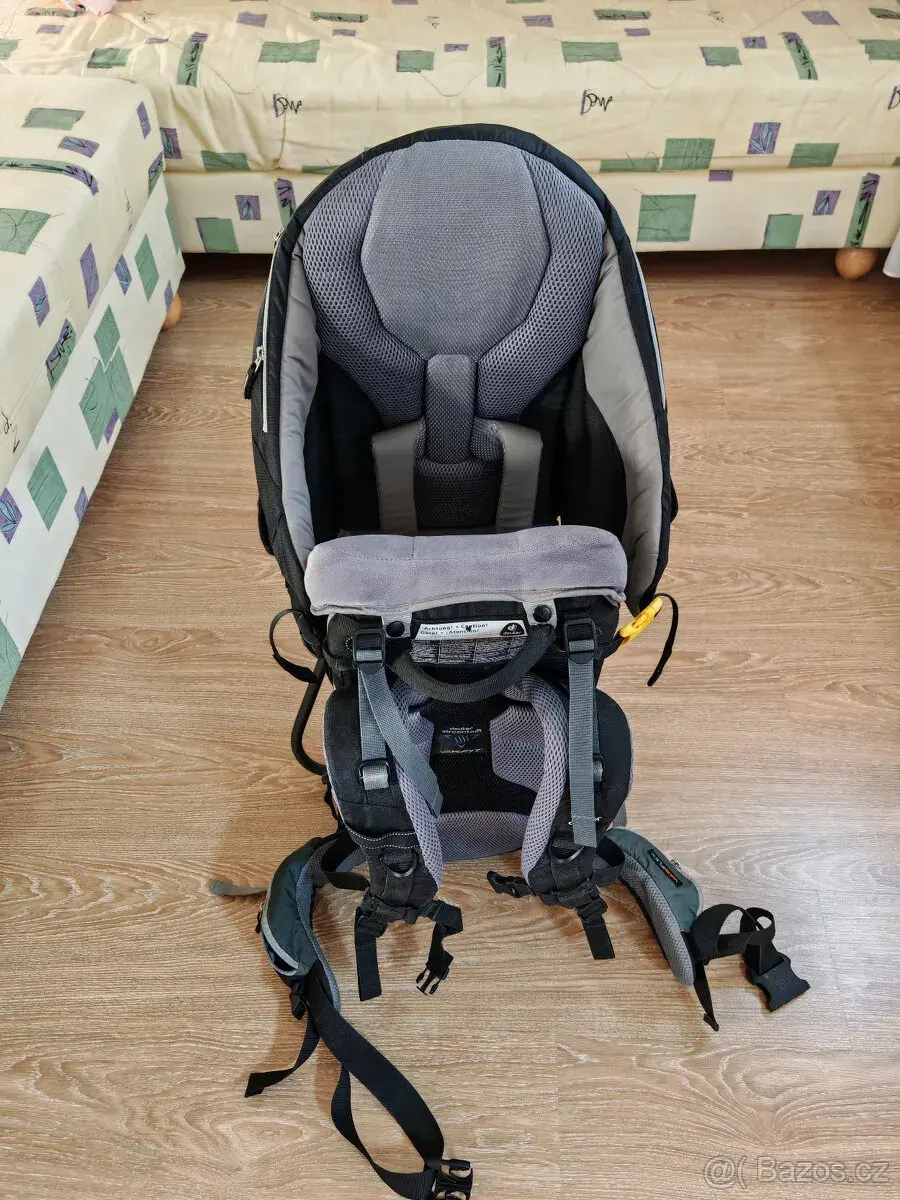 Deuter Kid Comfort III Black-granite – dětská krosna / nosít