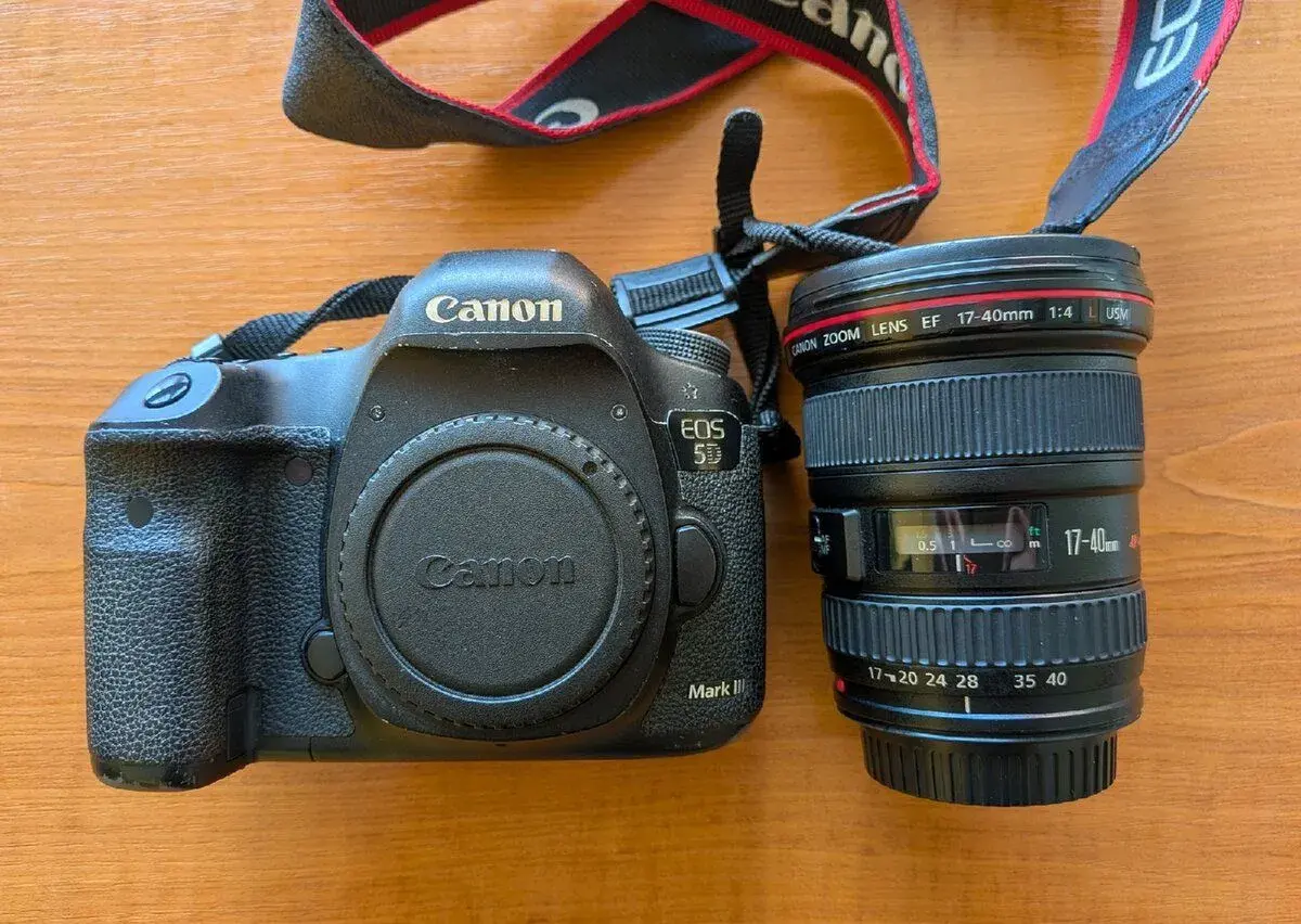 Canon 5D mkiii + Canon EF 17-40/4