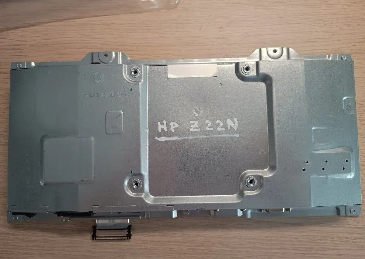 Elektroniku z monitoru HP Z22n