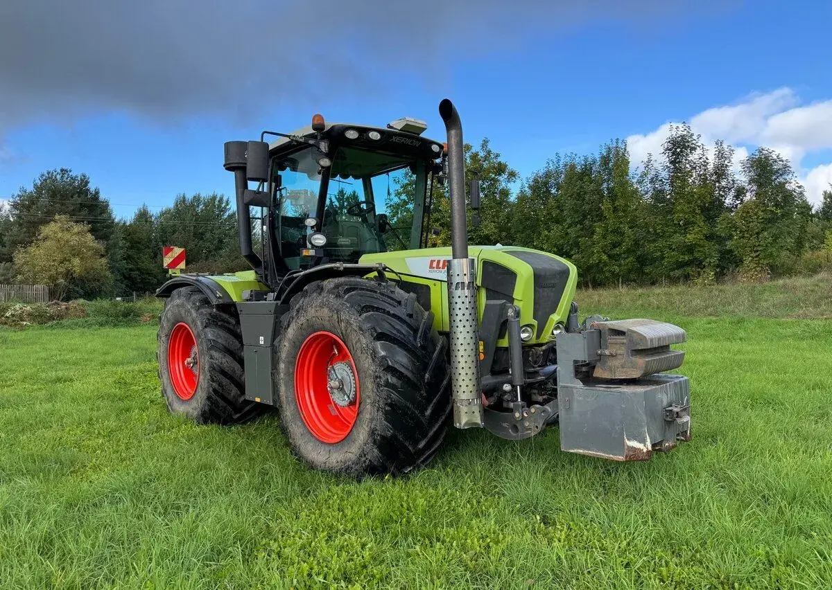 Traktor Claas Xerion 3800 trac