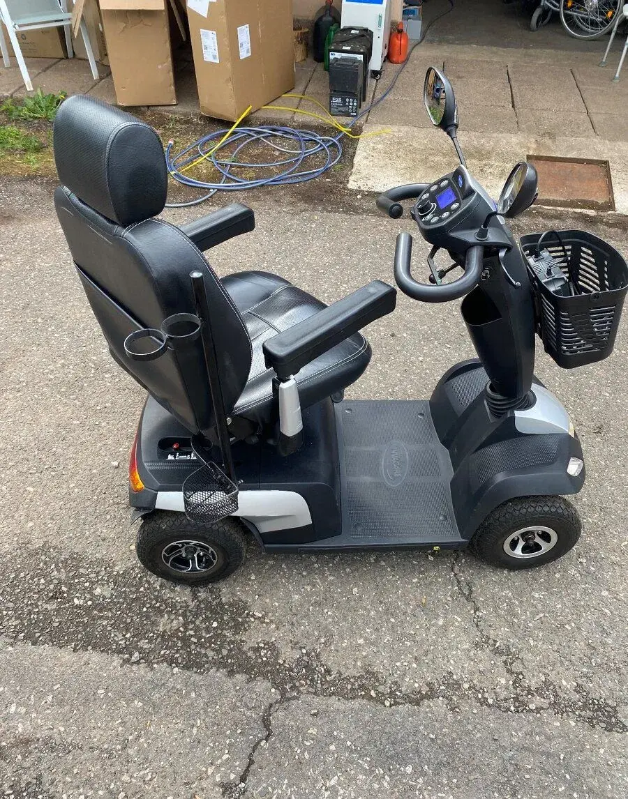 Skútr pro seniory - Invacare Orion Plus - velká sedačka