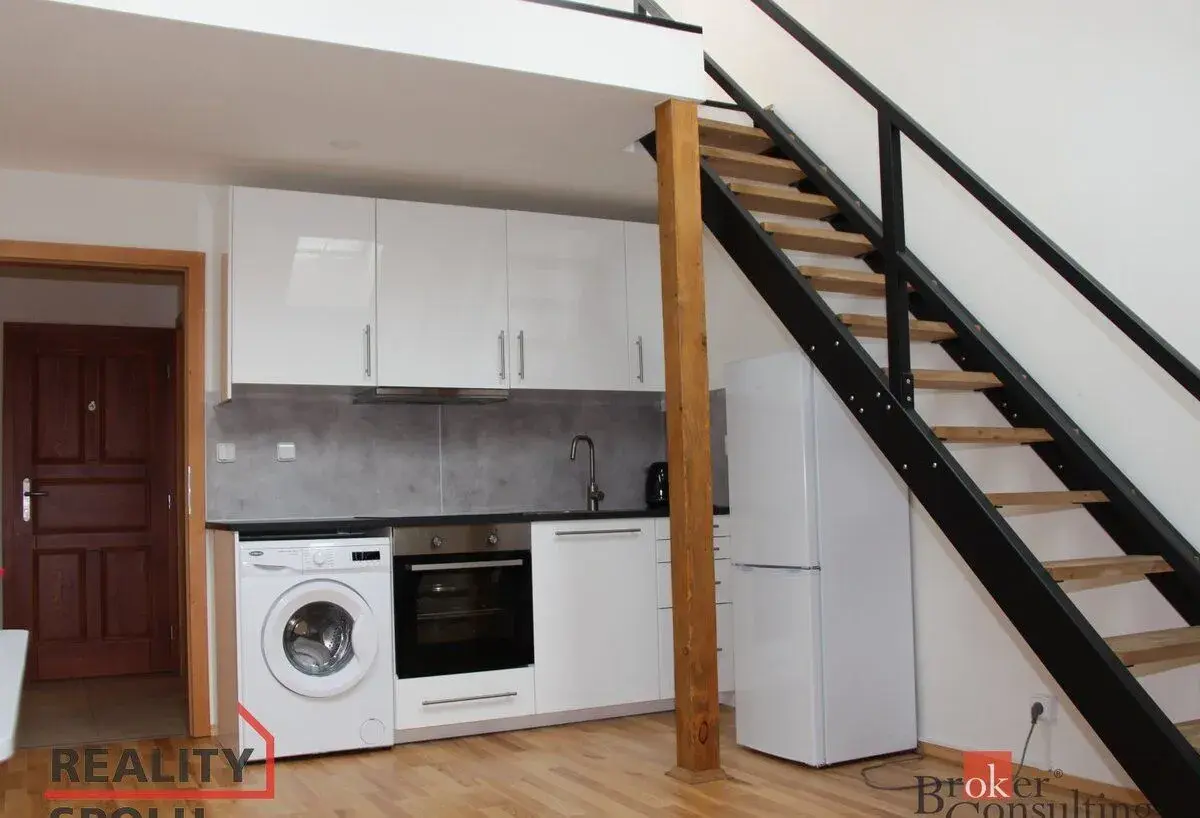 Pronájem, byty/1+1, 45 m2, Nerudova 999/29, Jižní Předměstí,