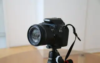 Canon EOS 100D + Canon EFS 18-55mm