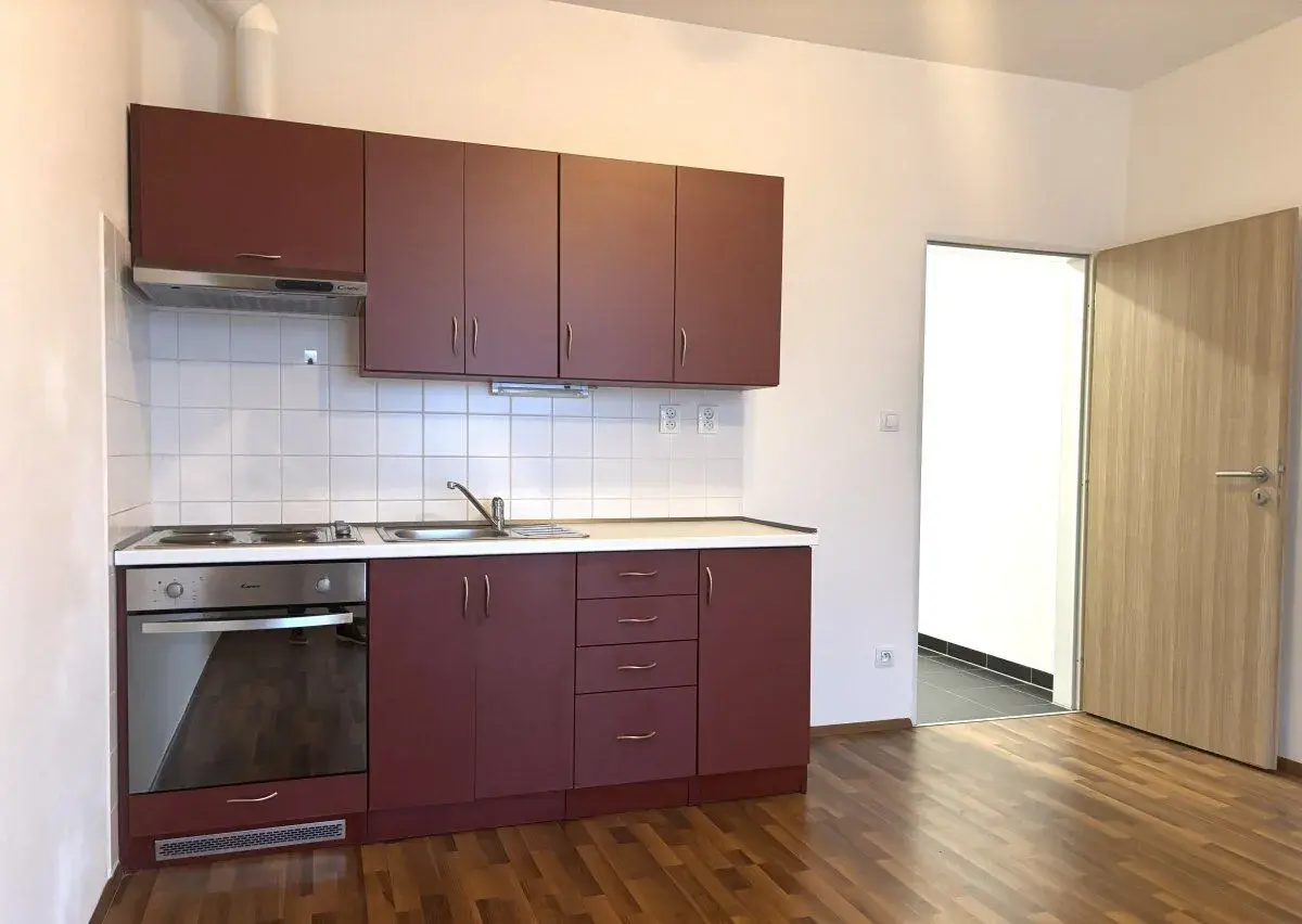 Pronájem bytu 1+kk, Technická, Plzeň, 13500,- Kč/měs, 27 m2