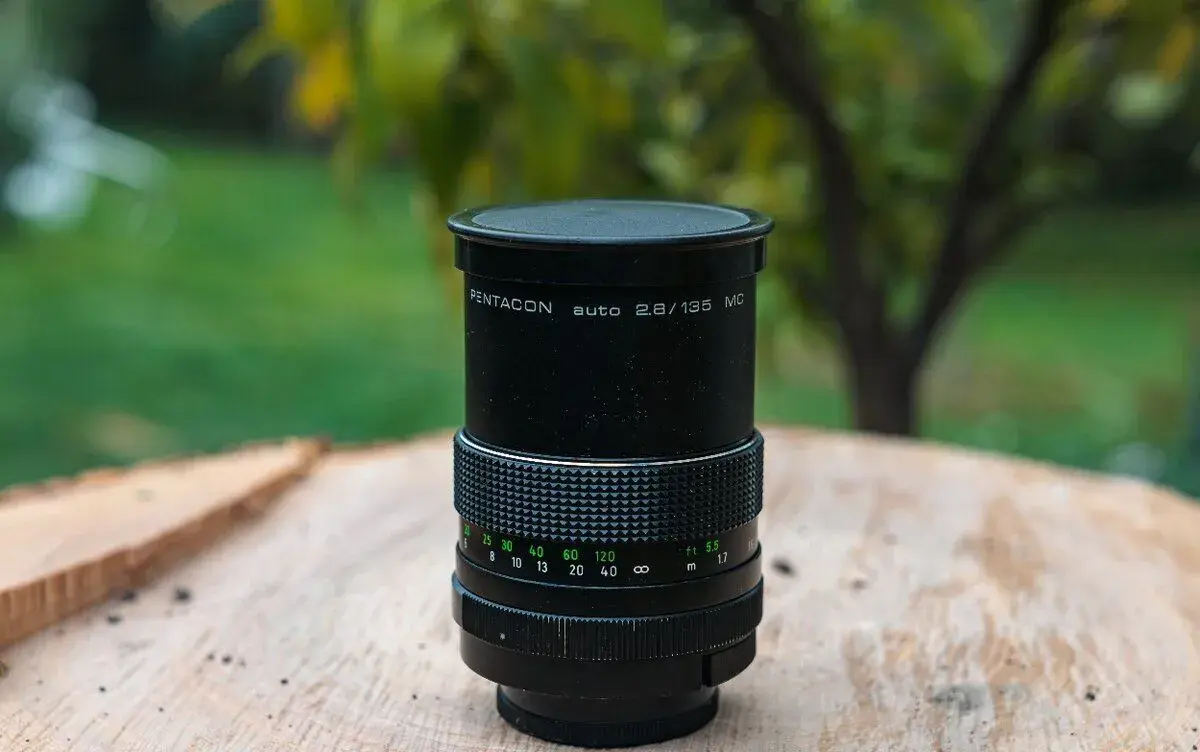 Pentacon Auto 2,8/135 a Jupiter-21M 4/200