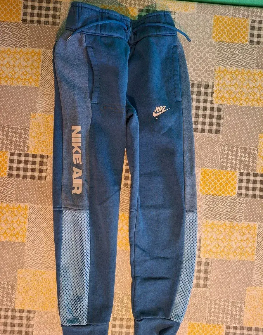 Nike tepláky 122/128 stav NOVÉ