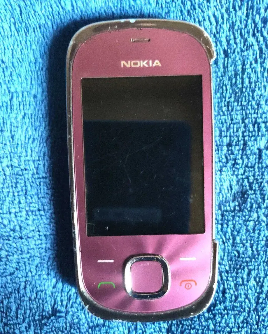 Nokia 7230