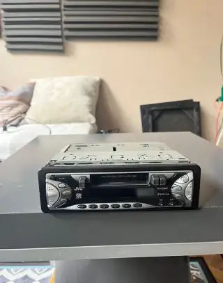 Autorádio JVC 4X45 W