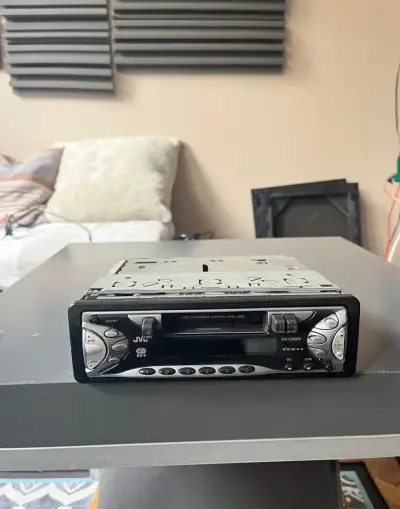 Autorádio JVC 4X45 W
