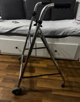 Dvoukolové skládací chodítko pro seniory NEPOUŽITÉ