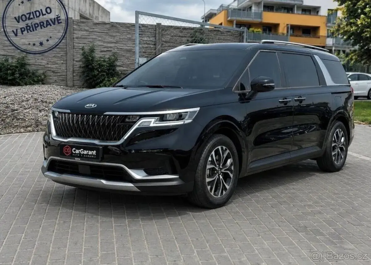 Kia Carnival – 2021, 129 800 km