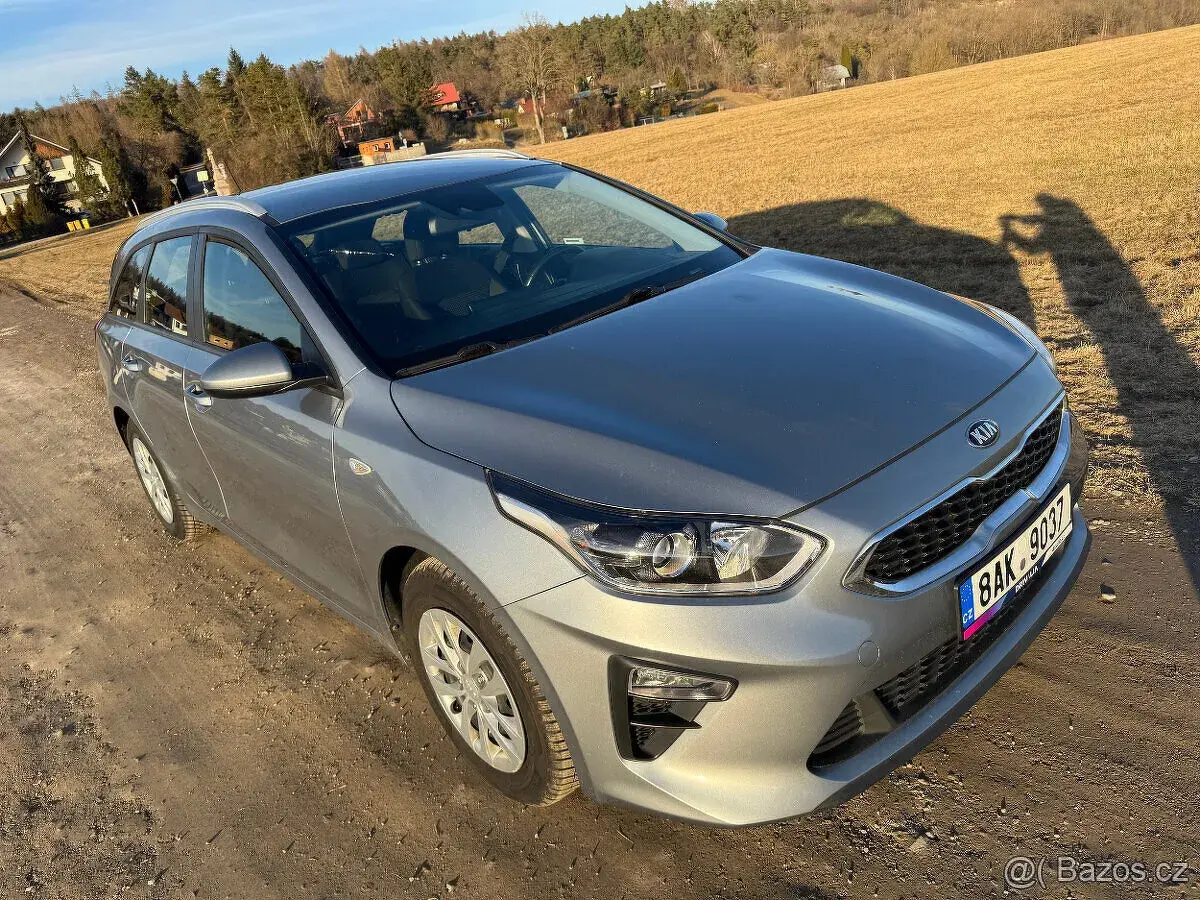 CEED 1.0T-Gdi 73kW FRESH ZÁRUKA KOUPENO ČR ODPOČET DPH