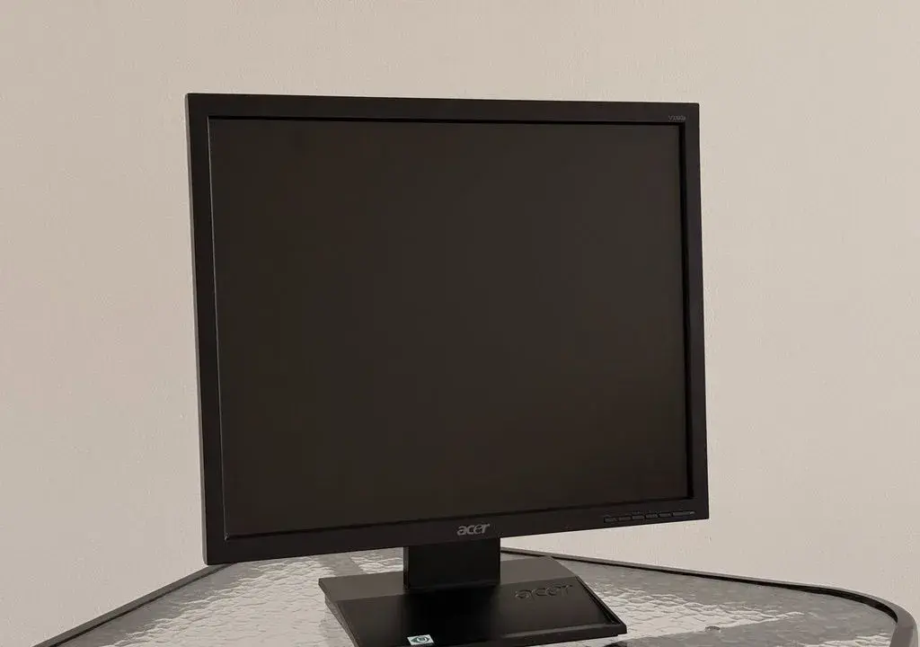Monitor Acer V193 19" LCD, 1280x1024, VGA