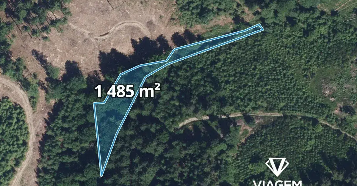 Les 3 891 m², Podíl 50 % o výměře 932 m²