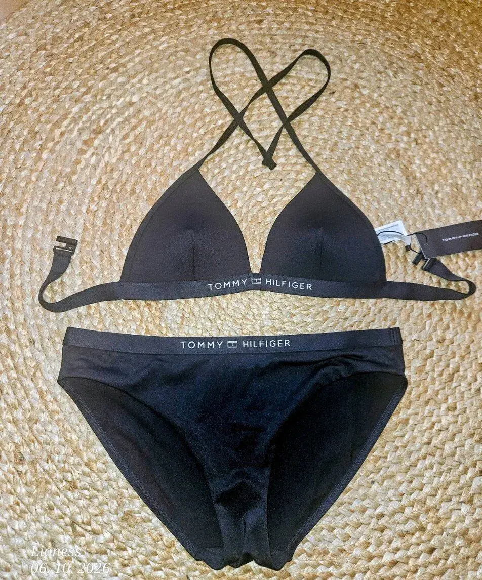 Nové bikiny Tommy Hilfiger - vel. M, tmavě modré