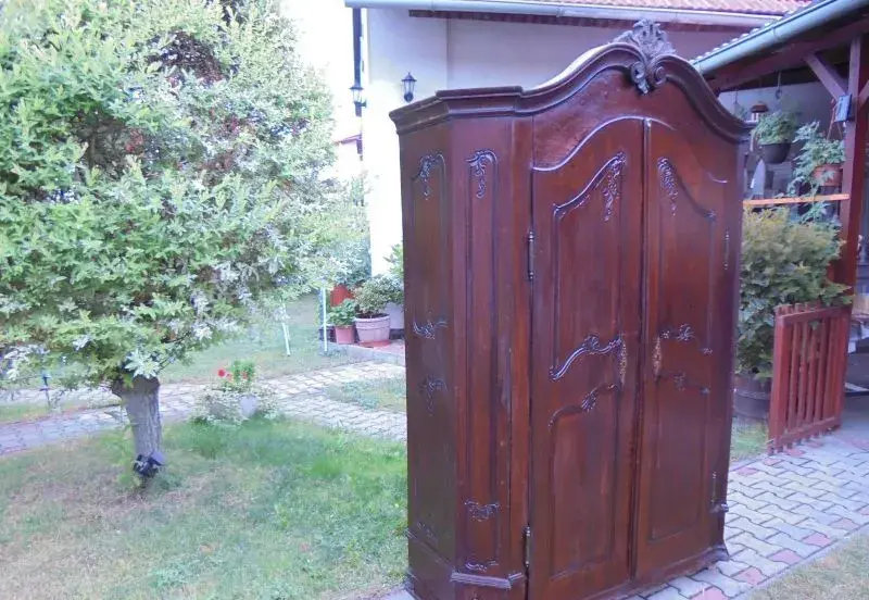 Barokní skříň