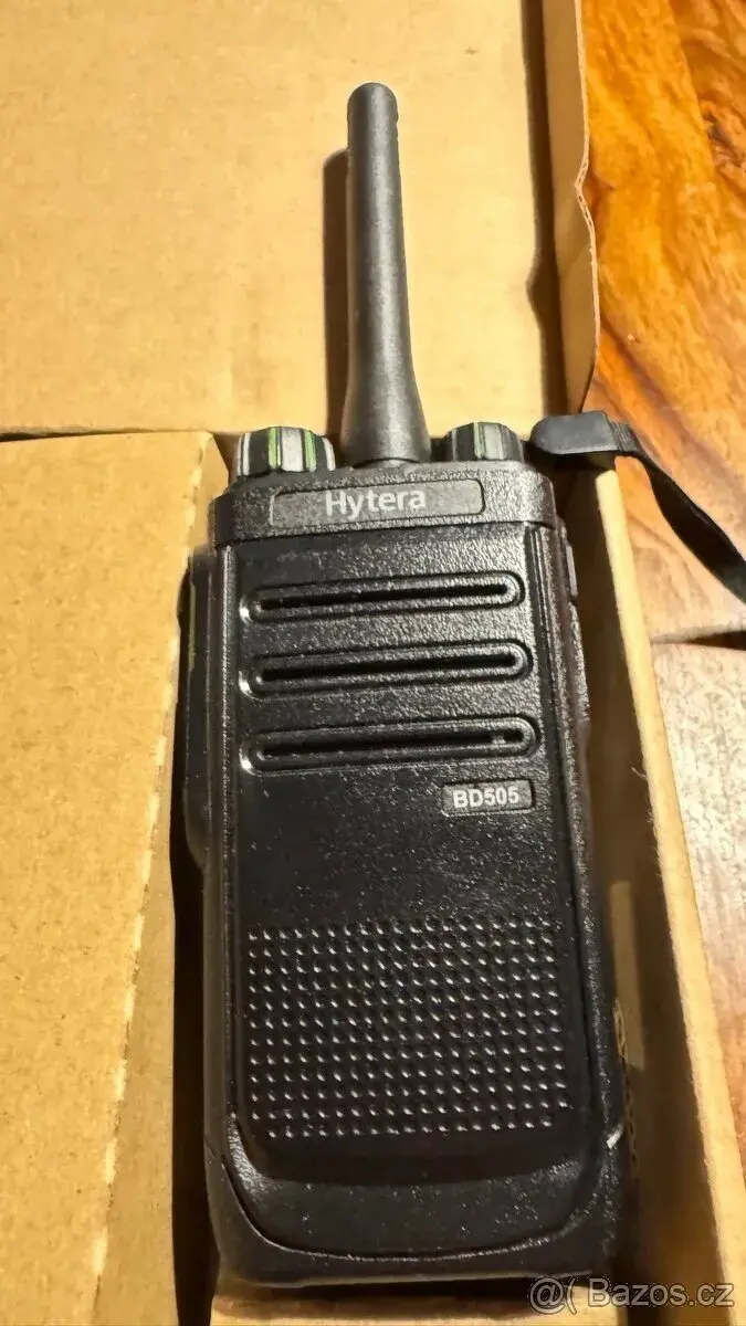 Hytera BD-505, nova, UHF, stav