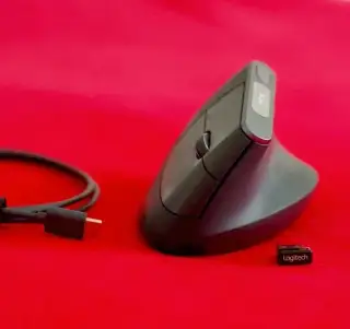 Logitech MX Vertical PRO Ergonomická Apple Windows Android