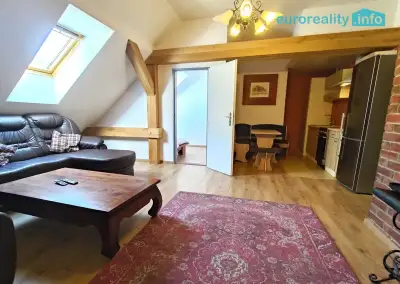 Pronájem, apartmán 4+kk, 102 m2, Plzeň - město, ul. Zbrojnic