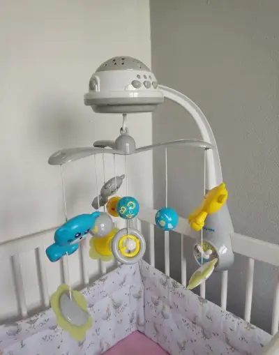 Kolotoč na postýlku Baby mix