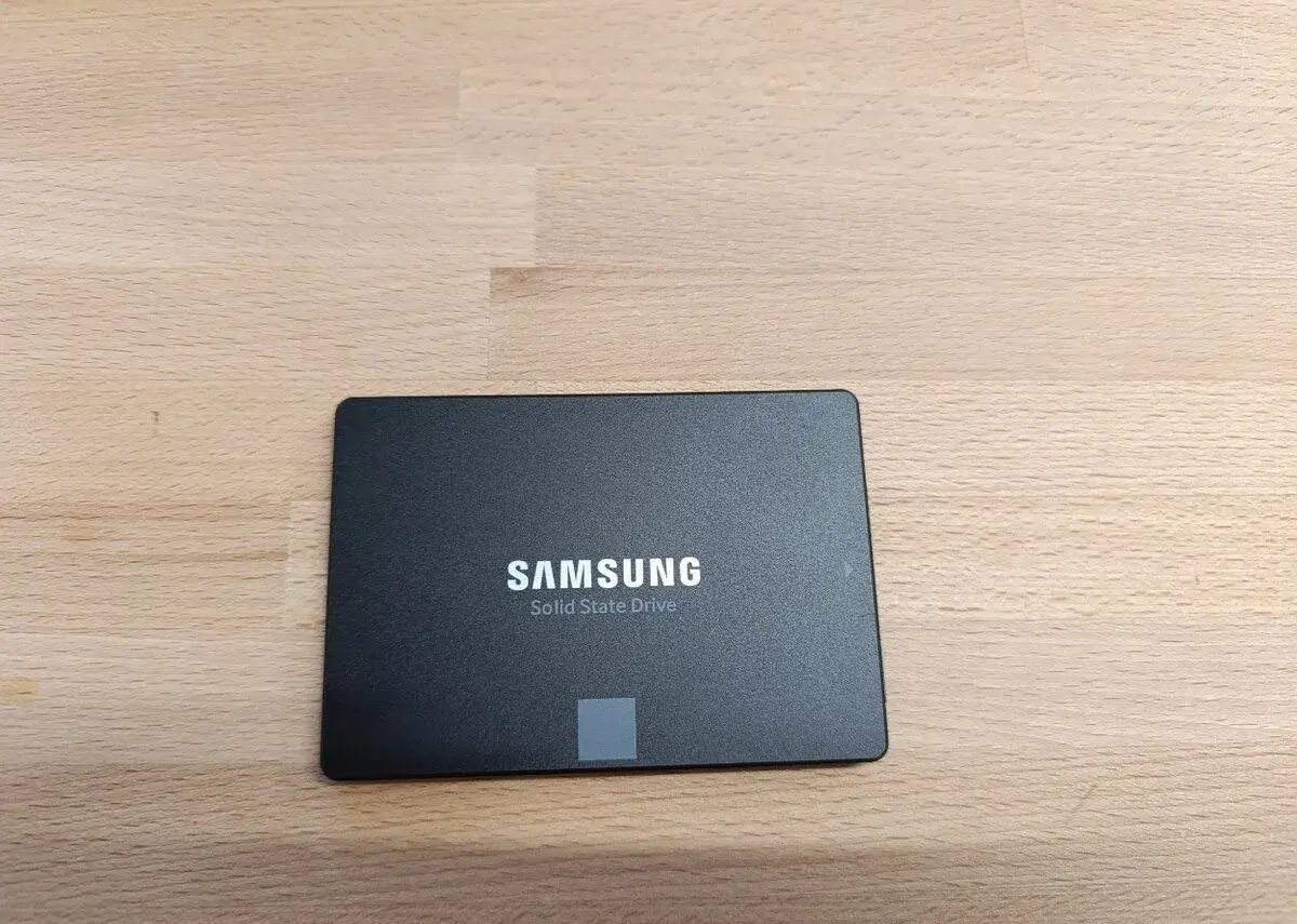 SSD disk Samsung 850 EVO 250GB 2.5" SATA III – 97% zdrav