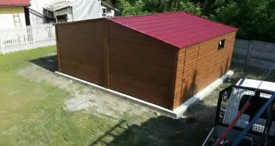 Plechová garáž 7×7 m – zlatý dub/výklopná vrata „BOHUMIL“