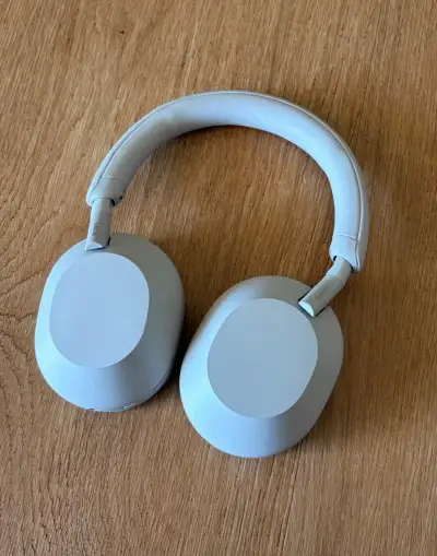 Sony WH-1000XM5