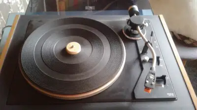 Gramofon tesla