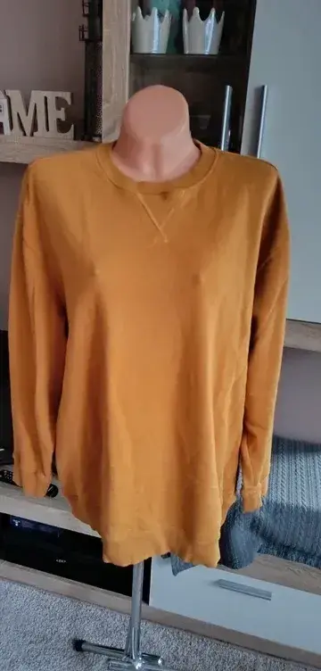 Krásná hořčicově žlutá mikina