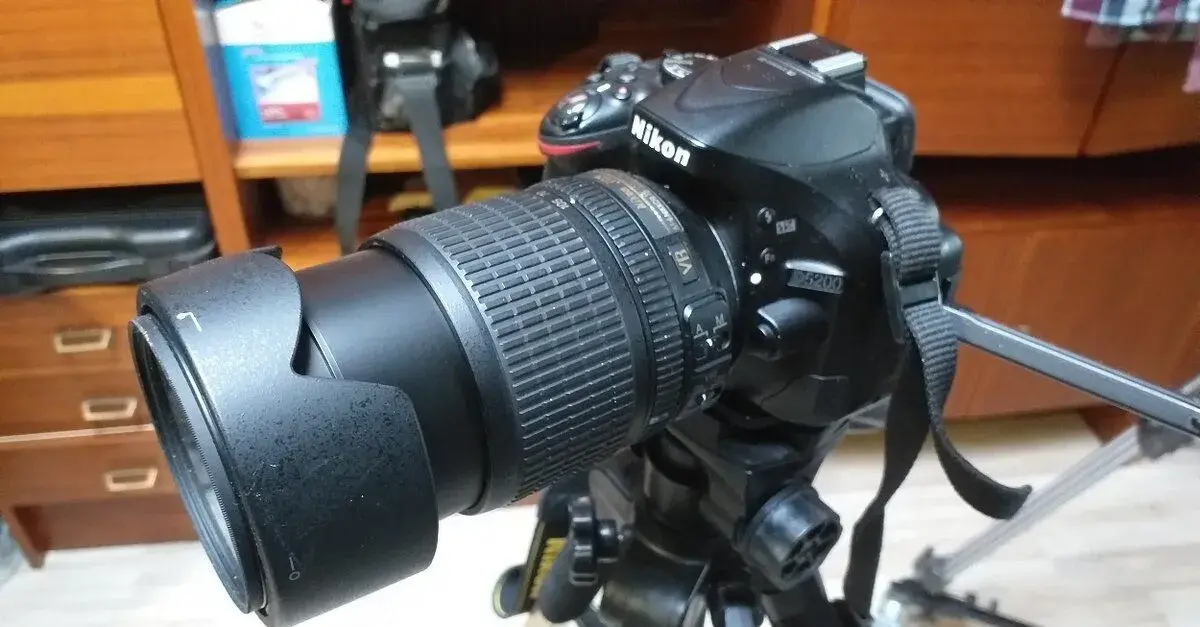 SONY HXR-MC2000E + NIKON D5200