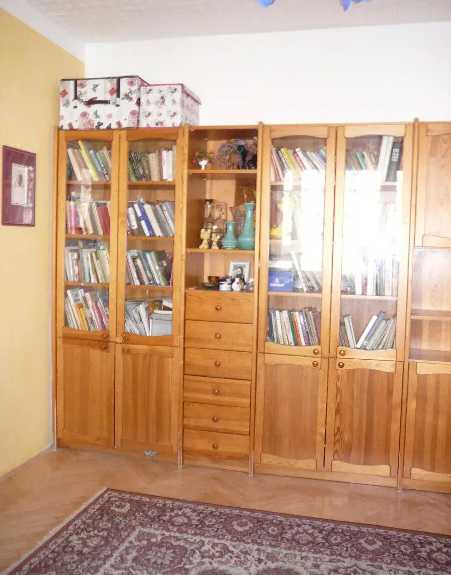 borovicová stěna dřevotříska - dřevo, jednotlivé díly