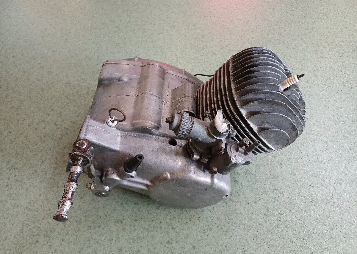 Jawa 90 Cross,Trail,Roadster MOTOR je KOMPLETNÍ