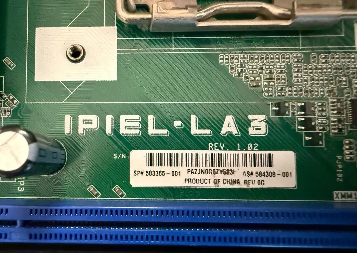 základní deska Pegatron IPIEL-LA3 (revize 1.02)