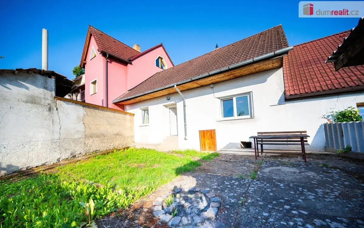 K prodeji, rodinný dům 3+1 s možností půdní vestavby s uzavř