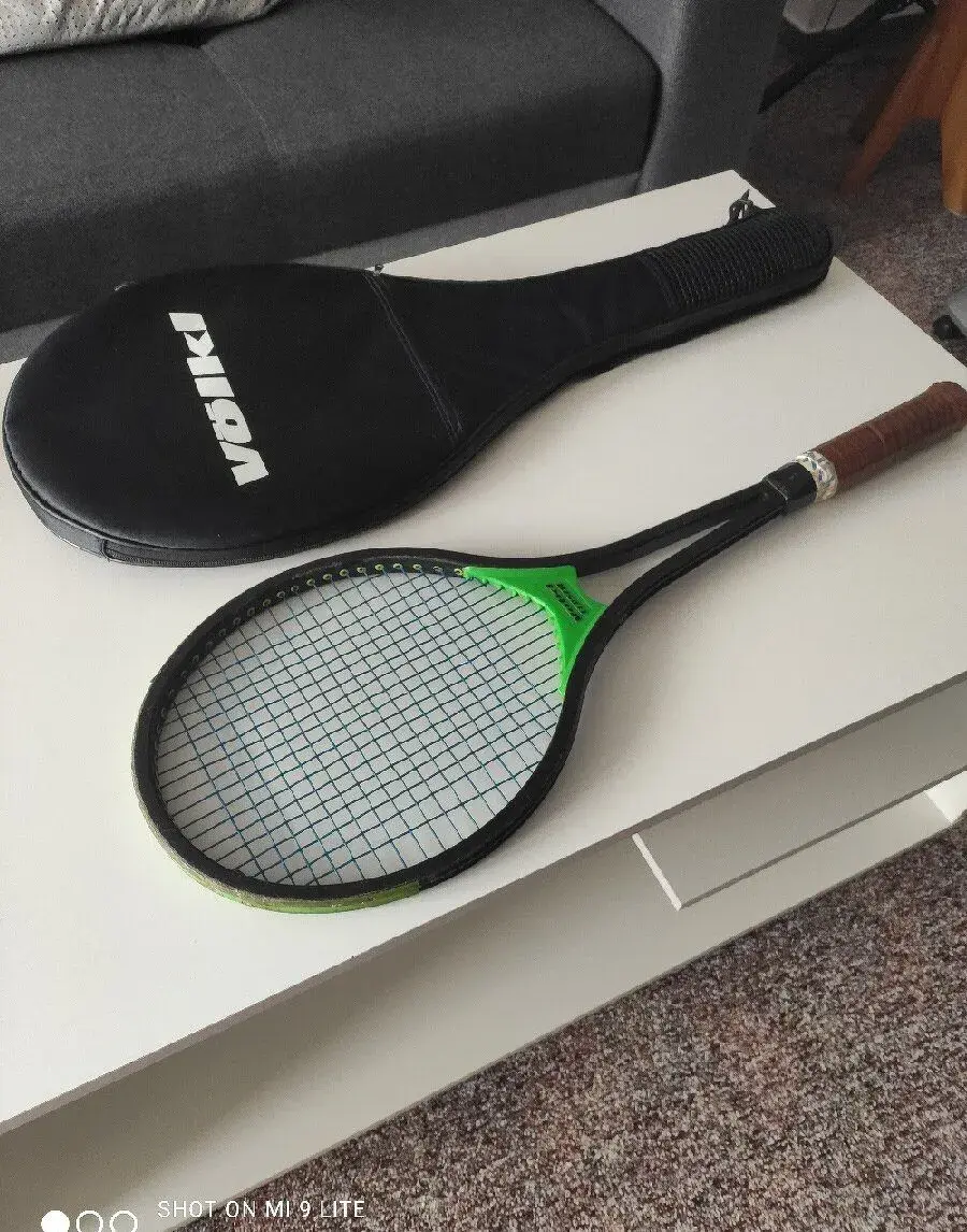 Tenisová raketa