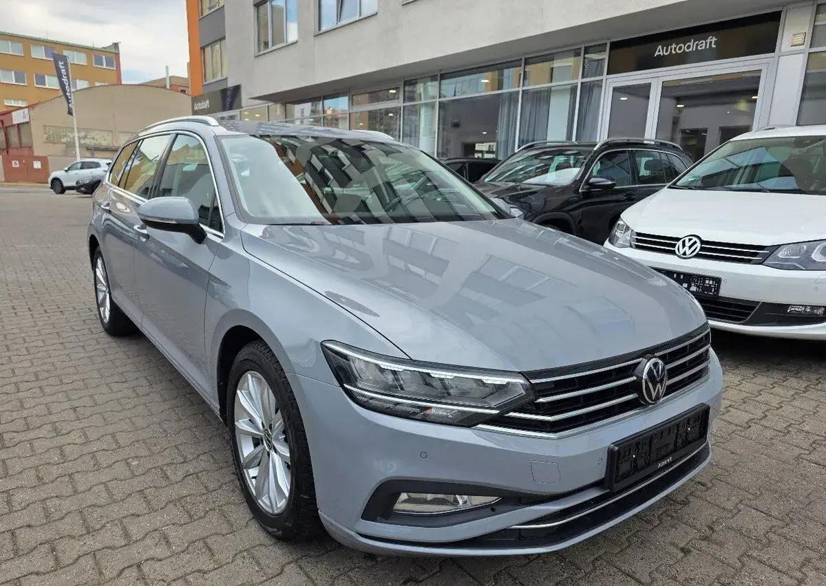 Volkswagen Passat – 2022, 209 744 km