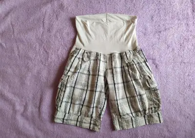 Těhotenské plátěné kraťasy 36/38