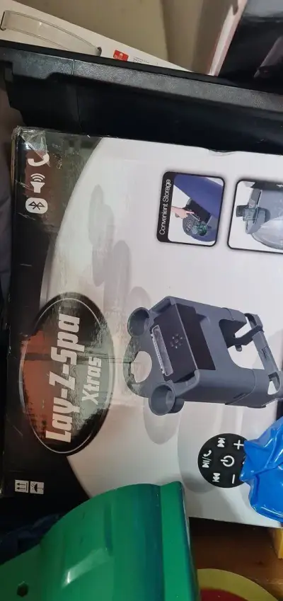 Lay-z-spa bluetooth repro vč.drzáku nápojů
