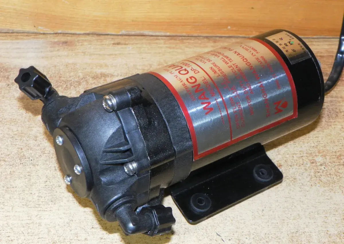 Vysokotlaké vodní čerpadlo DP-100A, 24 VDC, 7 bar