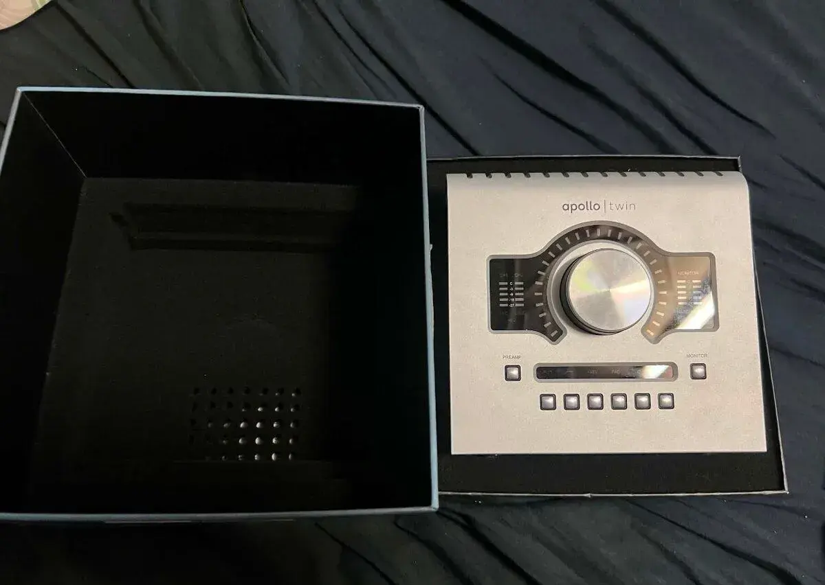 UNIVERSAL AUDIO Apollo Twin USB Heritage Edition