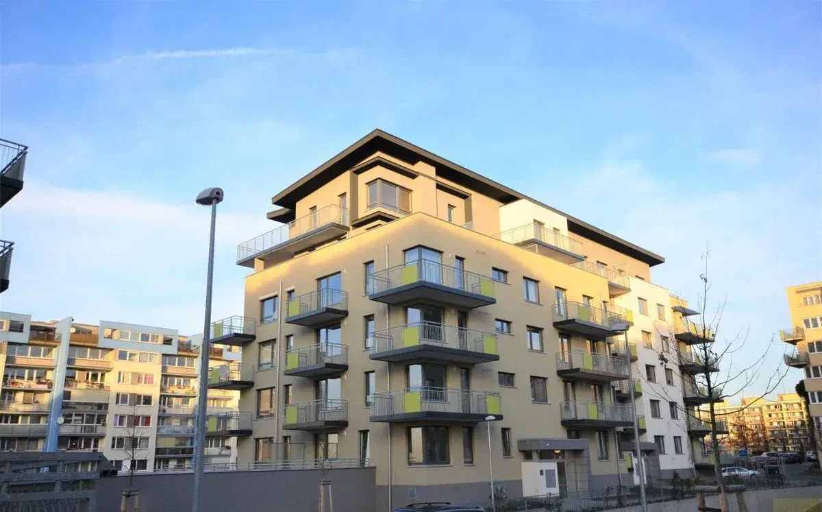 Pronájem bytu, 2+KK, 62 m2/B/G ul. Rižská, Praha 10, Hostiva