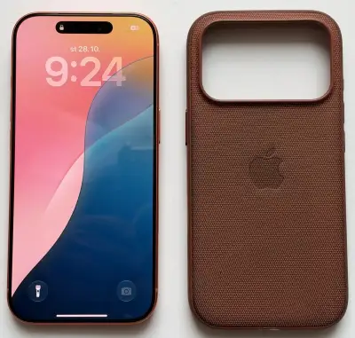Apple iPhone 17 Pro 256 GB Oranžový – Baterie 100 %, Záruka