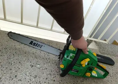Zánovní motorová benzínová pila Asist AB9P45-45DN