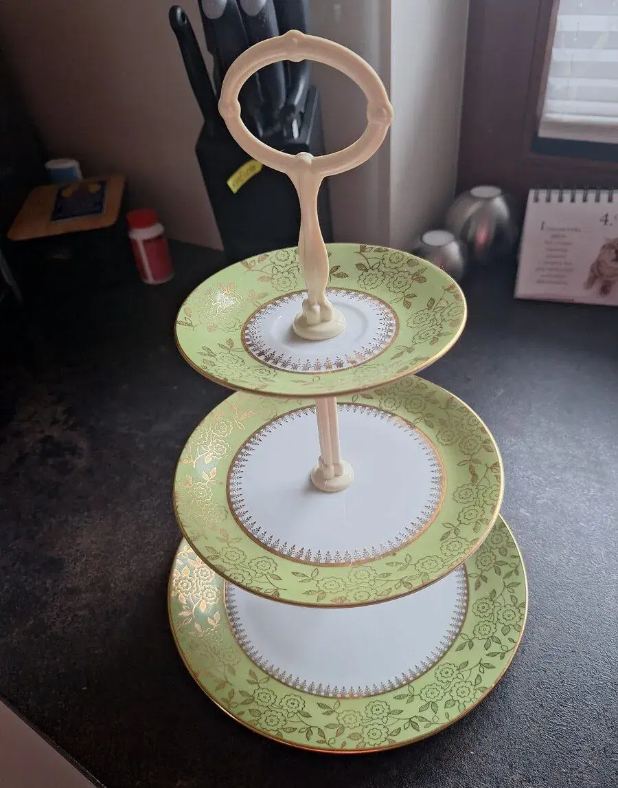 Retro porcelánový etažér